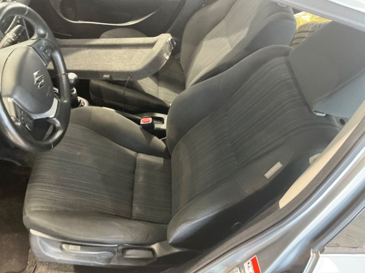 Suzuki Swift 2016 — photo 37