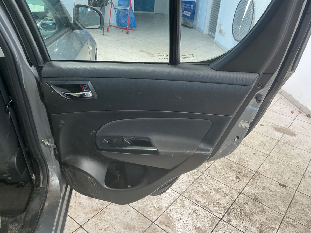 Suzuki Swift 2016 — photo 32