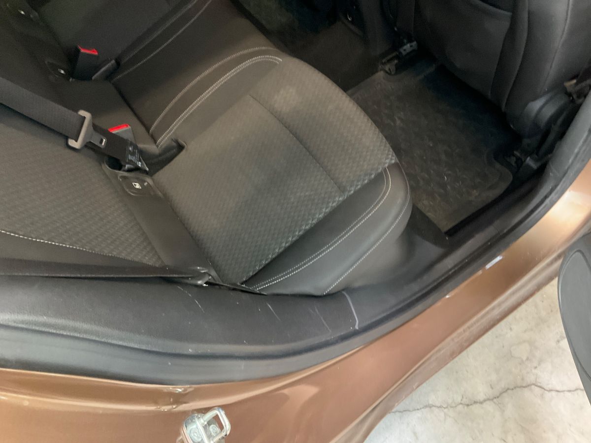 Opel Astra 2016 — photo 29