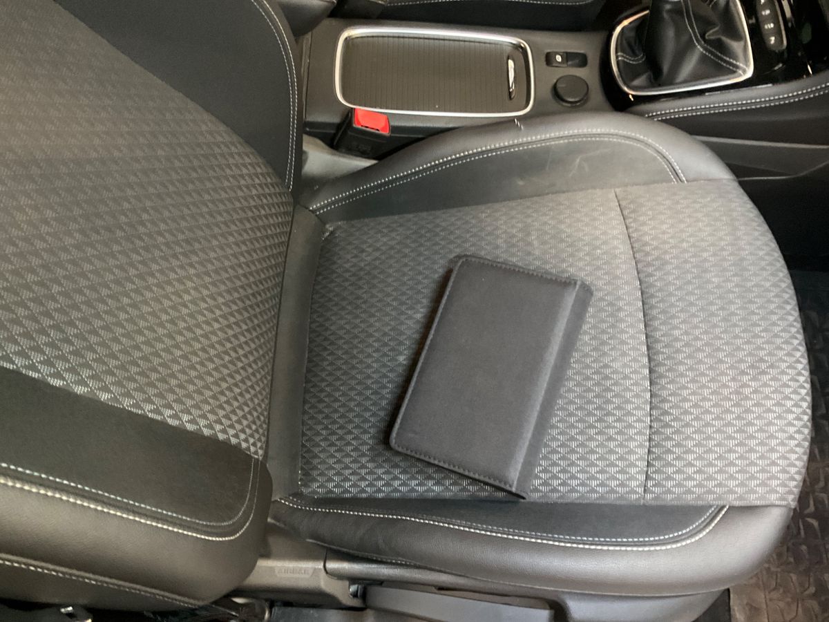 Opel Astra 2016 — photo 31