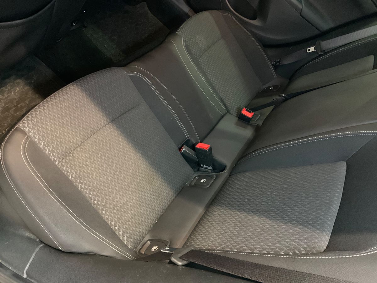 Opel Astra 2016 — photo 34