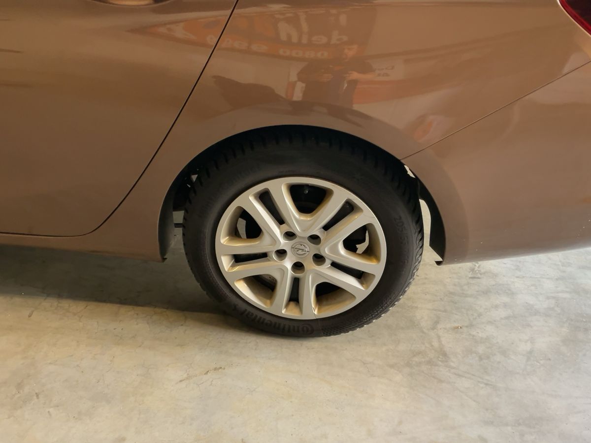 Opel Astra 2016 — photo 6