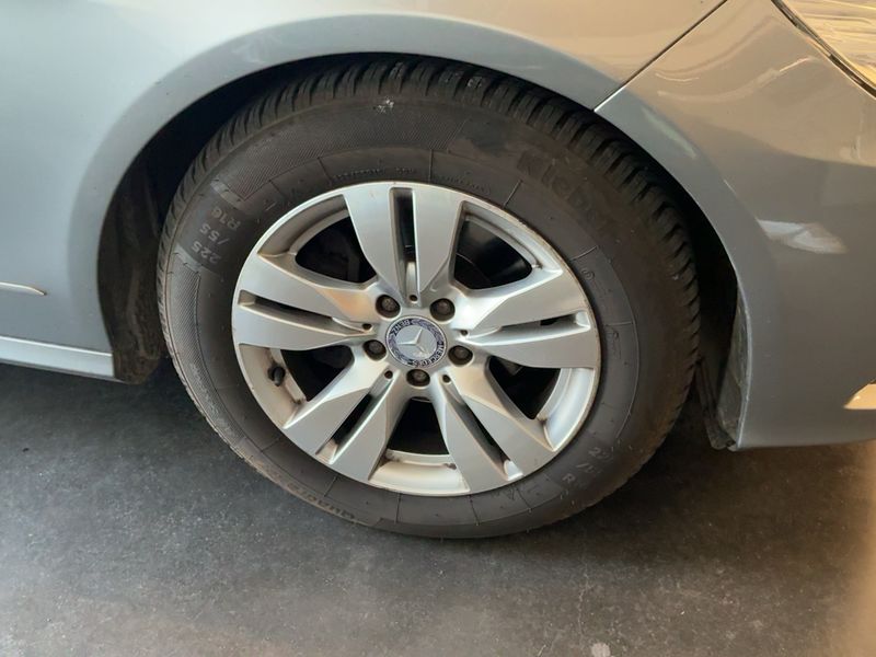 Mercedes-Benz E-Klasse E 220 CDI BlueEfficiency Avantgarde 2009 – снимка 11