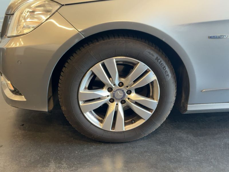 Mercedes-Benz E-Klasse E 220 CDI BlueEfficiency Avantgarde 2009 – снимка 3