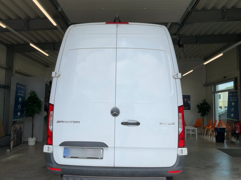 Mercedes-Benz Sprinter 317 CDI Kasten L2 — zdjęcie 5