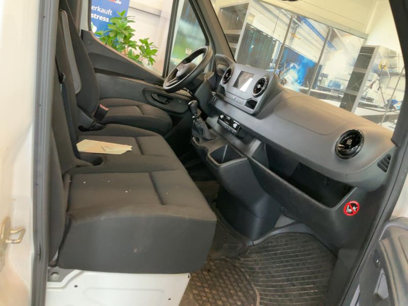 Mercedes-Benz Sprinter 317 CDI Kasten L2 — zdjęcie 11