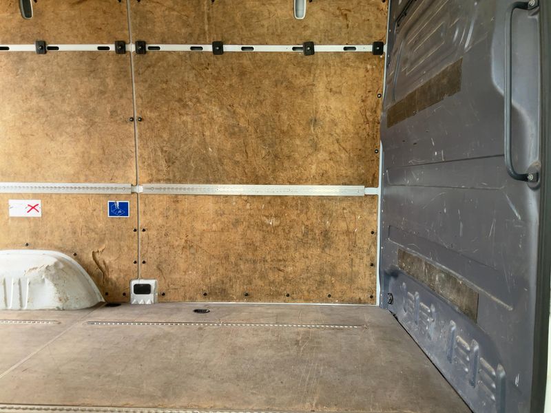 Mercedes-Benz Sprinter 317 CDI Kasten L2 — zdjęcie 14