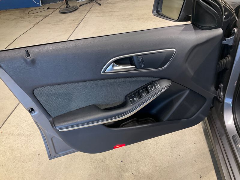 Mercedes-Benz A-Klasse A 180 BlueEfficiency Style 2012 – снимка 28