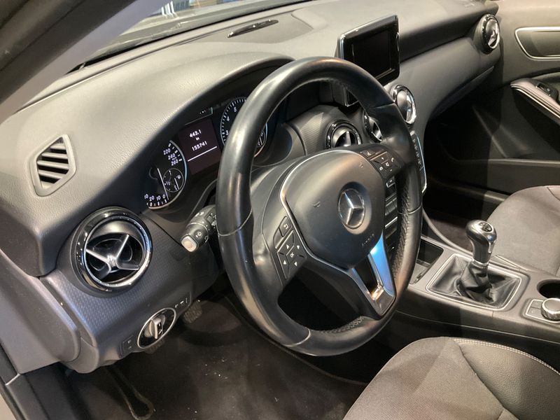 Mercedes-Benz A-Klasse A 180 BlueEfficiency Style 2012 – снимка 26