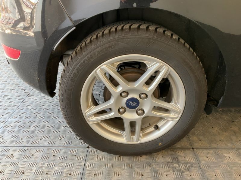 Ford Fiesta 1.0 EcoBoost Titanium 2013 – снимка 9