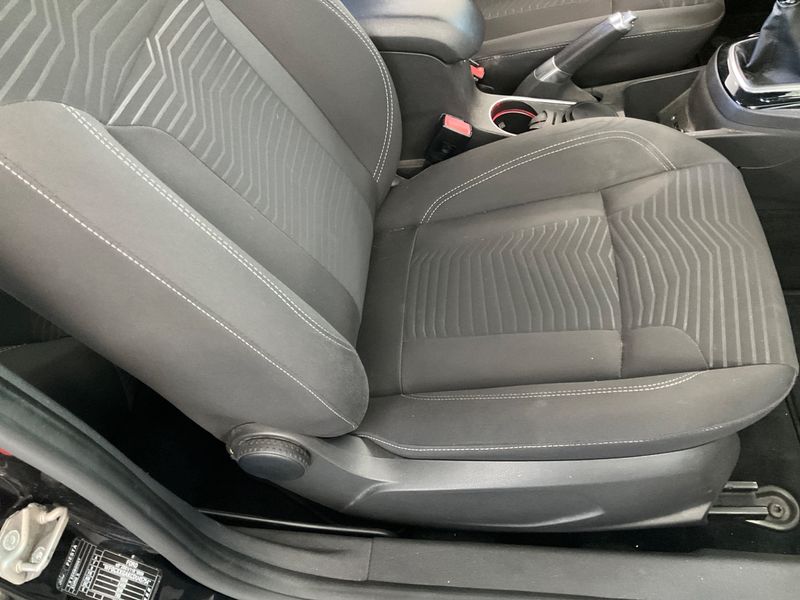 Ford Fiesta 1.0 EcoBoost Titanium 2013 – снимка 26
