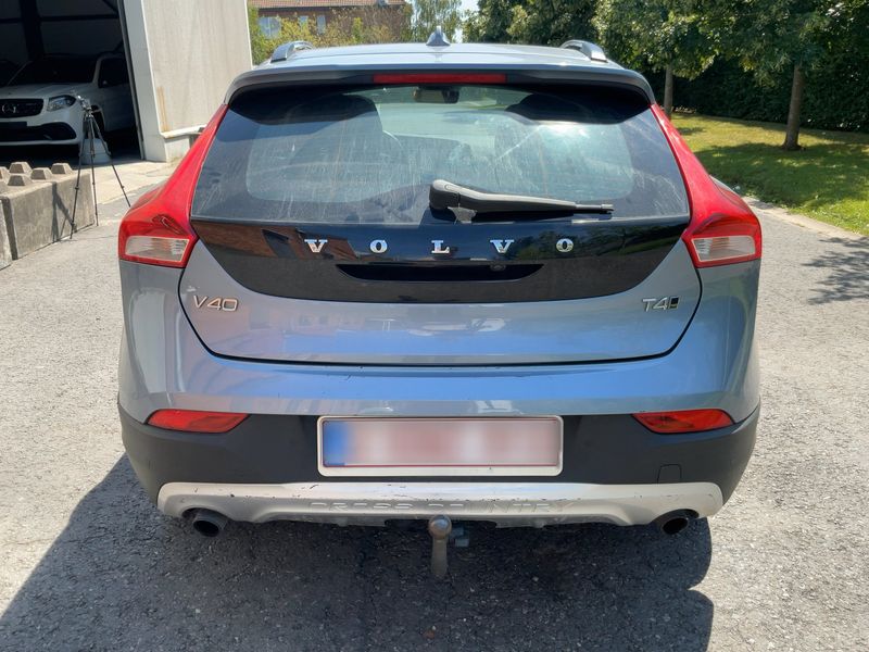 Volvo V40 Cross Country 2.0 T4 Plus AWD — zdjęcie 5