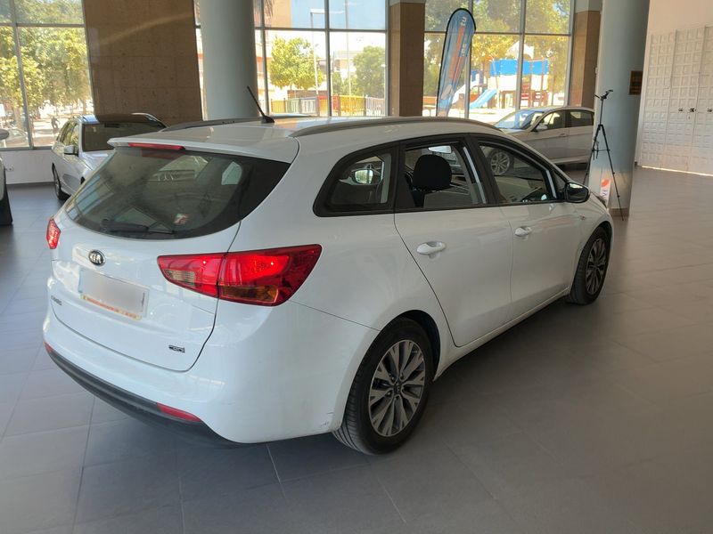 Kia cee'd 1.6 CRDi Concept Plus — zdjęcie 6