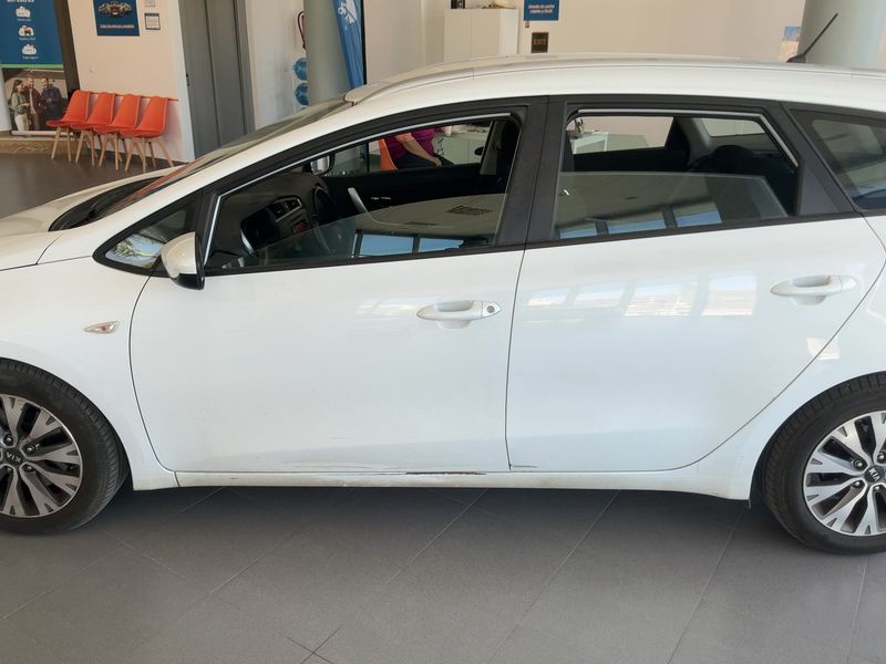 Kia cee'd 1.6 CRDi Concept Plus — zdjęcie 4