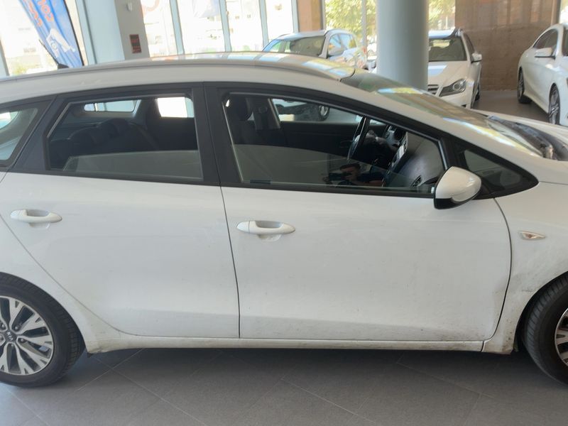 Kia cee'd 1.6 CRDi Concept Plus — zdjęcie 7