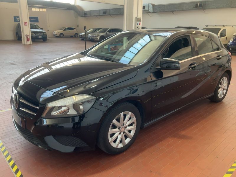 Mercedes-Benz A-Klasse A 180 BlueEfficiency Style 2014 – снимка 2