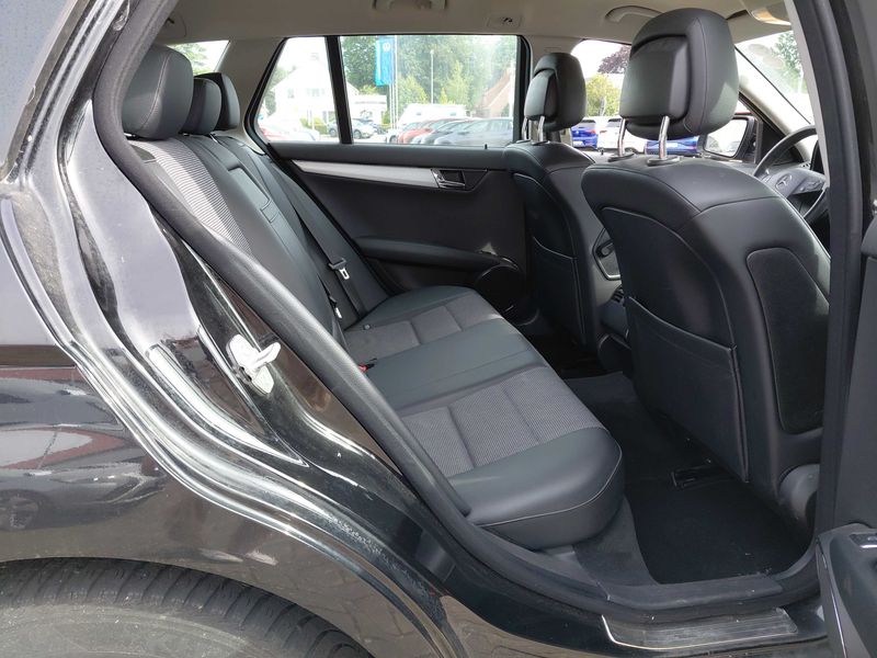 Mercedes-Benz C-Klasse C 220 CDI T Avantgarde — zdjęcie 14