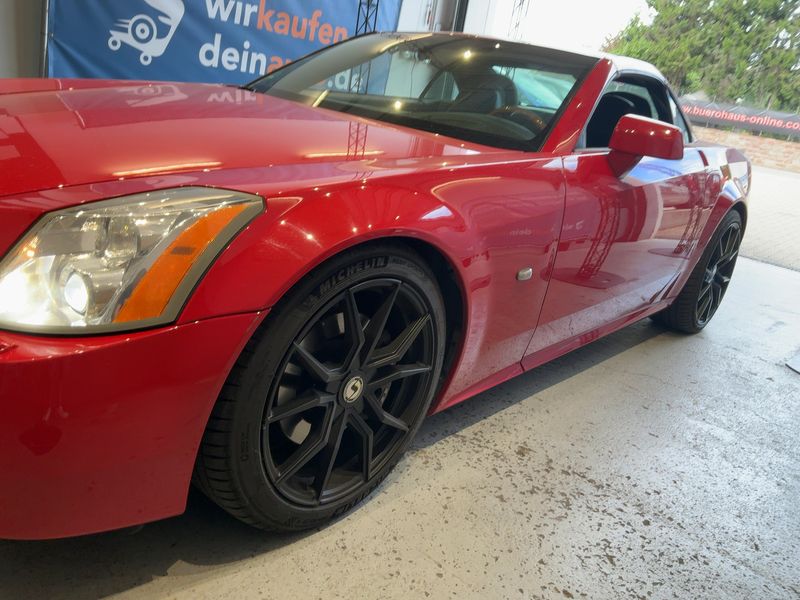 Cadillac XLR 4.6 V8 — zdjęcie 2