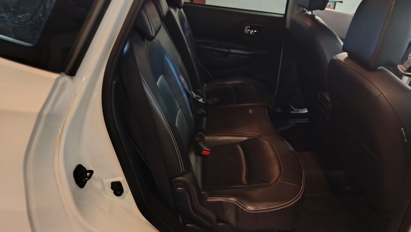 Nissan Qashqai+2 1.6 dCi Tekna — zdjęcie 14