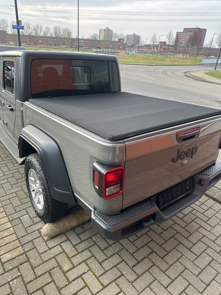 Jeep Gladiator 3.0 CRD Overland 4WD — zdjęcie 19