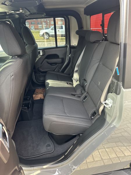 Jeep Gladiator 3.0 CRD Overland 4WD — zdjęcie 24