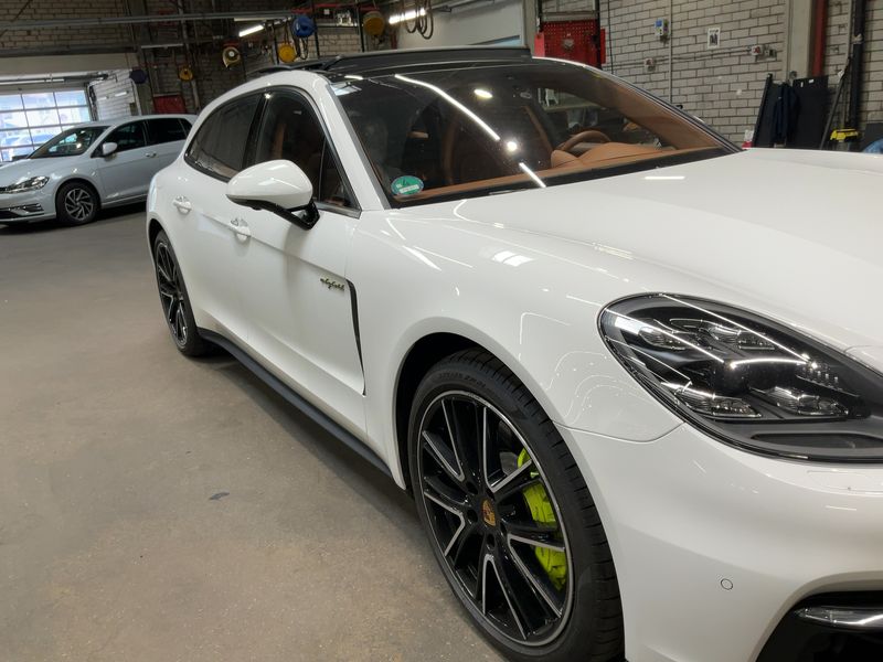 Porsche Panamera Sport Turismo 4 E-Hybrid — zdjęcie 8