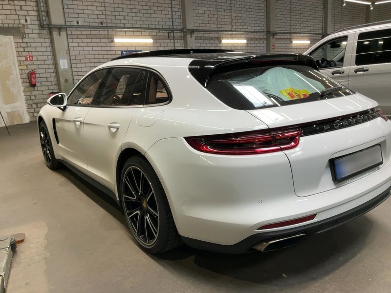 Porsche Panamera Sport Turismo 4 E-Hybrid — zdjęcie 3