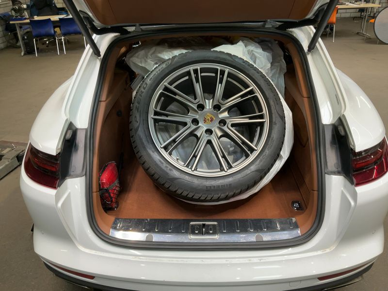 Porsche Panamera Sport Turismo 4 E-Hybrid — zdjęcie 10