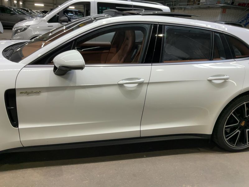 Porsche Panamera Sport Turismo 4 E-Hybrid — zdjęcie 4