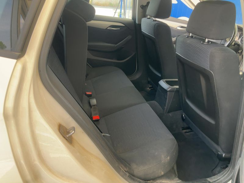BMW X1 sDrive 18d — zdjęcie 14