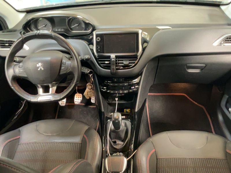 Peugeot 2008 1.2 PureTech GT Line 2016 – снимка 17