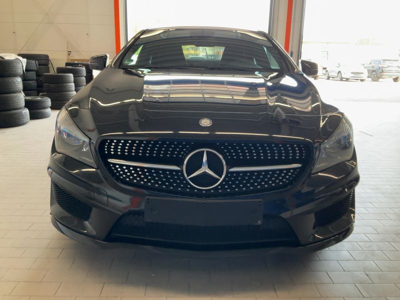 Mercedes-Benz CLA-Klasse CLA 200 AMG Line — zdjęcie 9