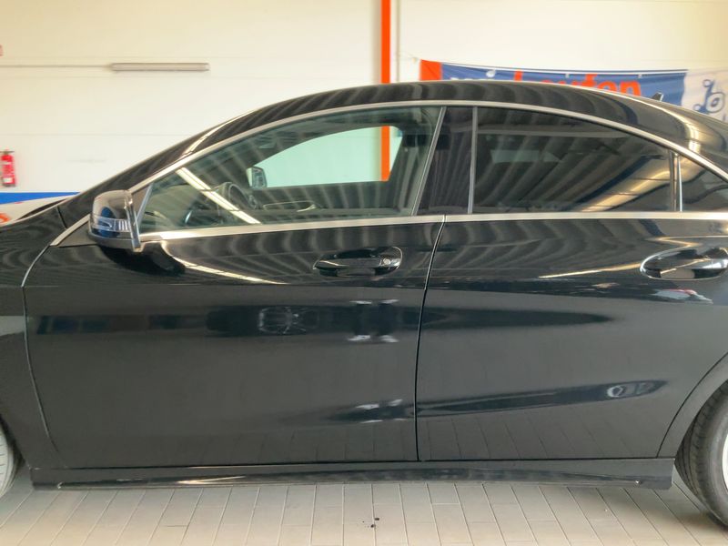 Mercedes-Benz CLA-Klasse CLA 200 AMG Line — zdjęcie 4
