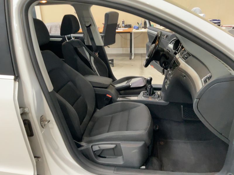 Skoda Superb 1.6 TDI Ambition 2015 – снимка 16