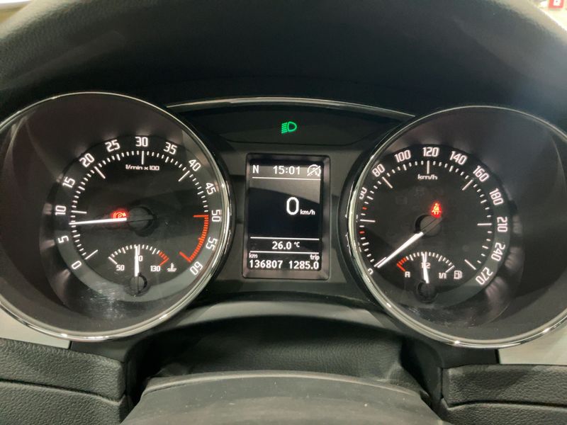 Skoda Superb 1.6 TDI Ambition 2015 – снимка 18