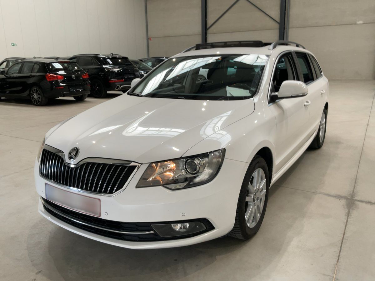 Skoda Superb 2015 — photo 1