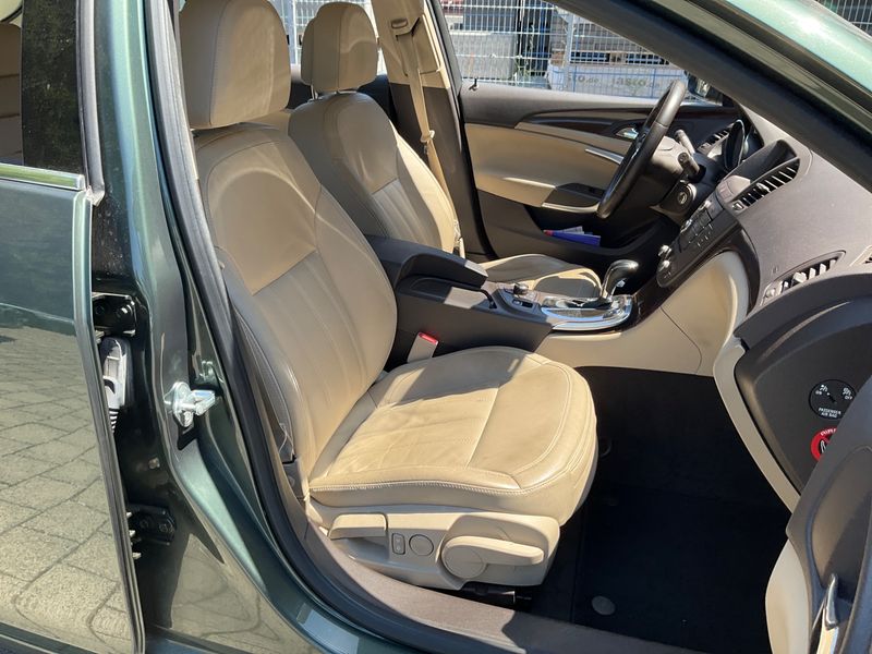 Opel Insignia 2.0 Turbo Cosmo 4x4 — zdjęcie 3