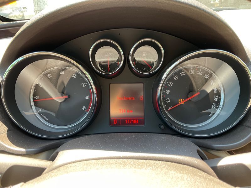 Opel Insignia 2.0 Turbo Cosmo 4x4 — zdjęcie 4