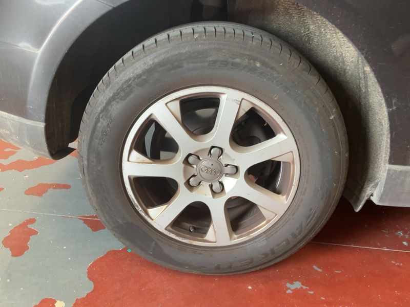 Audi Q5 2.0 TDI quattro 2012 – снимка 9