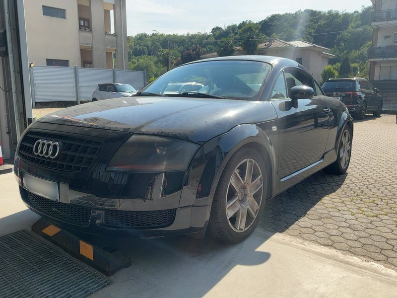 Audi TT 1.8 Turbo Coupe — zdjęcie 2
