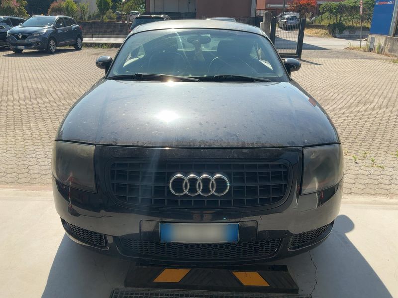 Audi TT 1.8 Turbo Coupe — zdjęcie 9