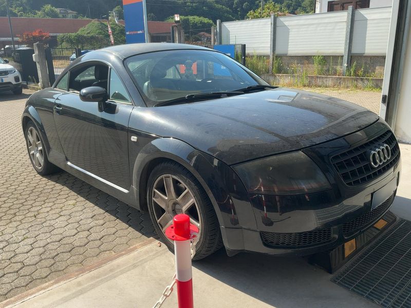 Audi TT 1.8 Turbo Coupe — zdjęcie 8