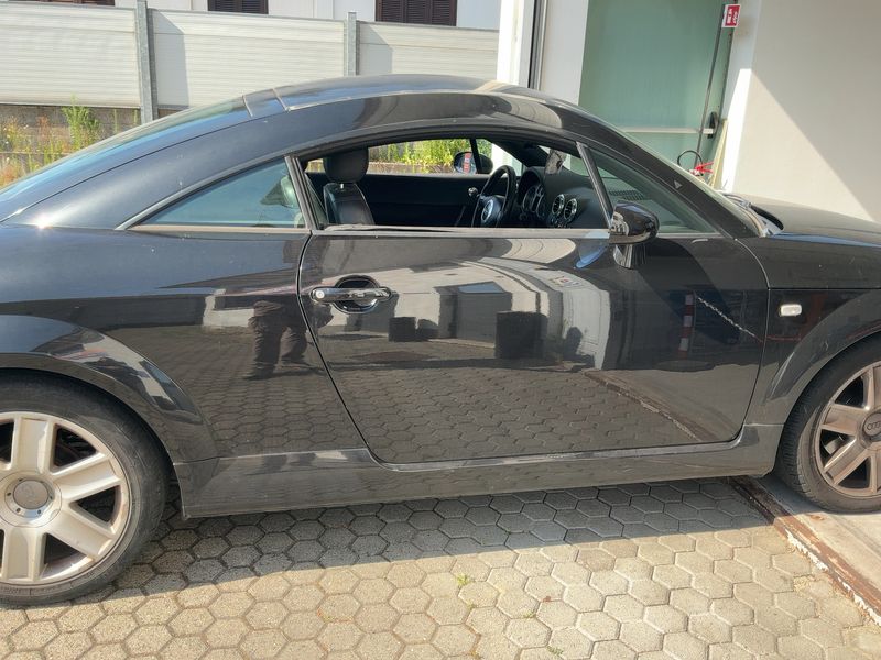 Audi TT 1.8 Turbo Coupe — zdjęcie 7