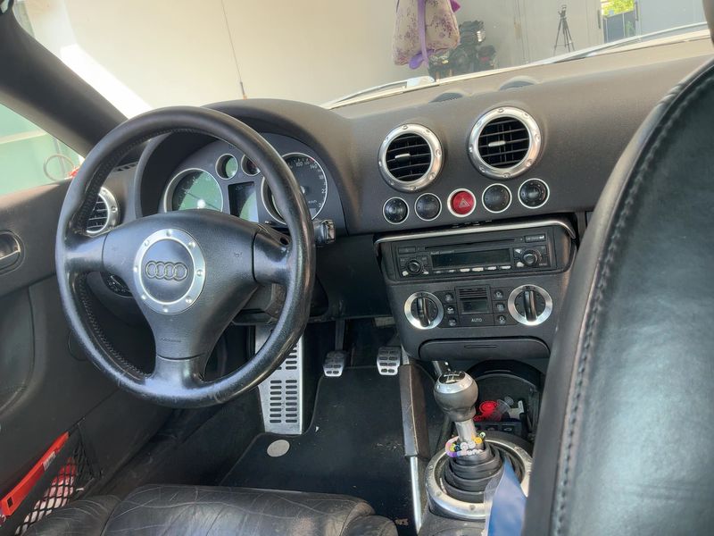 Audi TT 1.8 Turbo Coupe — zdjęcie 12