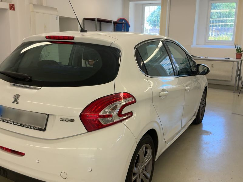 Peugeot 208 1.6 Allure 2014 – снимка 8