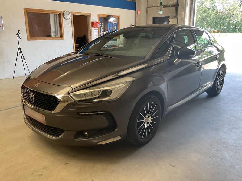 DS Automobiles DS5 2.0 Blue-HDi Business Class