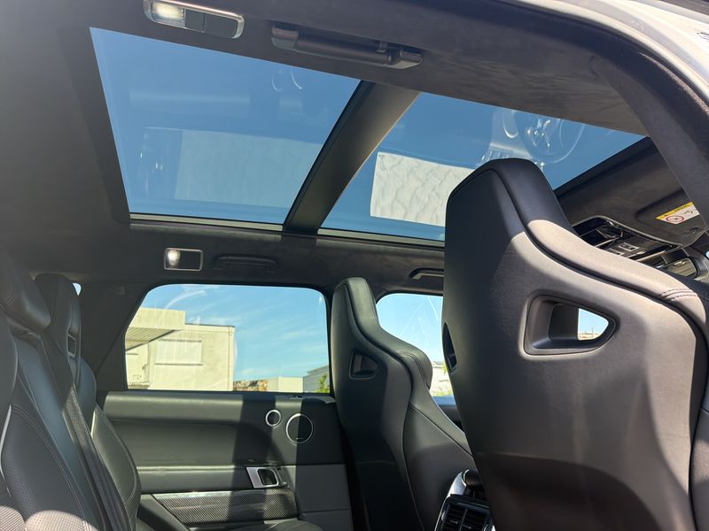 Land Rover Range Rover Sport 5.0 V8 SVR — zdjęcie 16