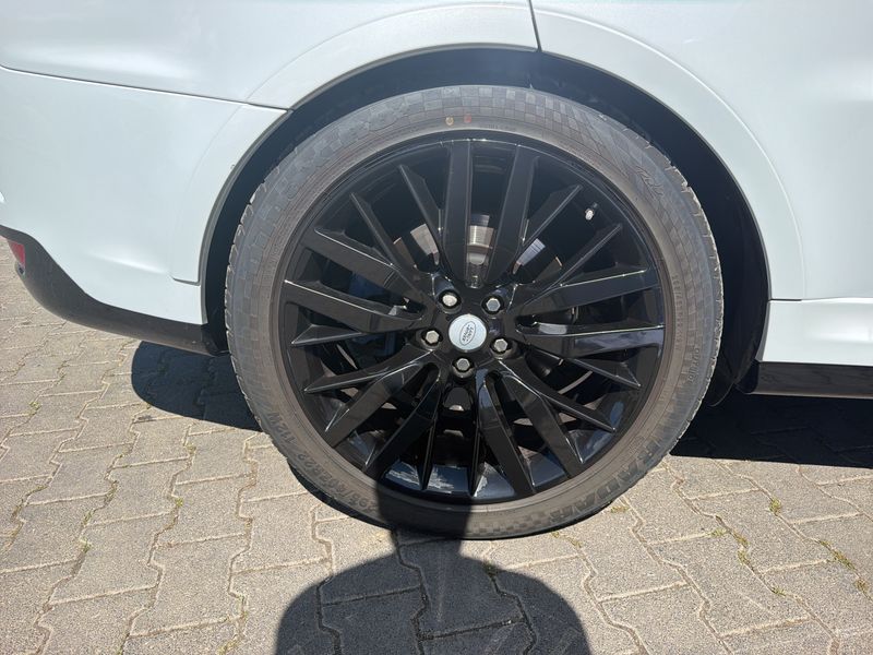 Land Rover Range Rover Sport 5.0 V8 SVR — zdjęcie 21