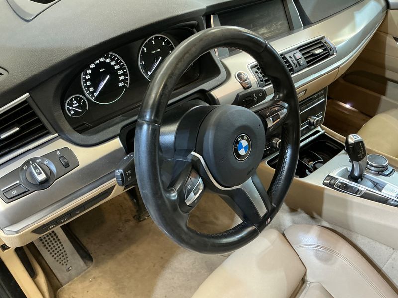 BMW 5er 530d GT 2014 – снимка 35