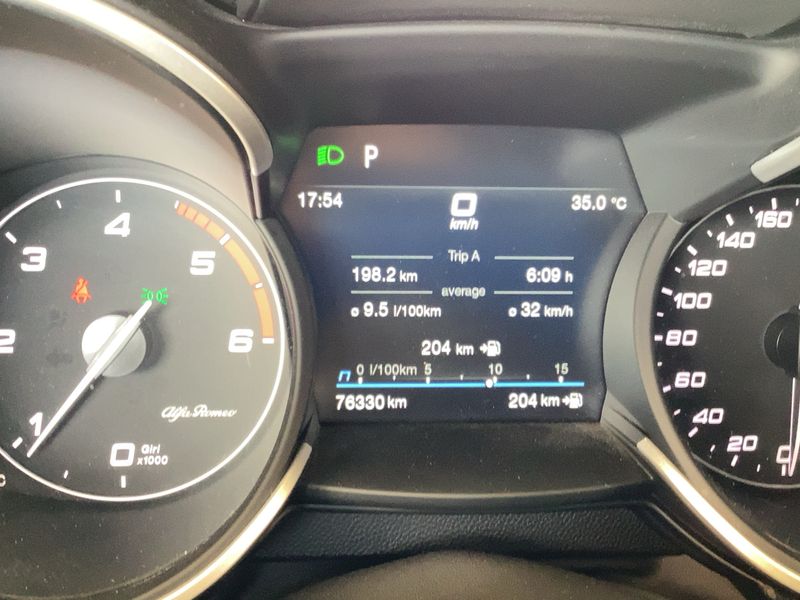 Alfa Romeo Stelvio 2.2 JTDM Veloce Ti Q4 — zdjęcie 13